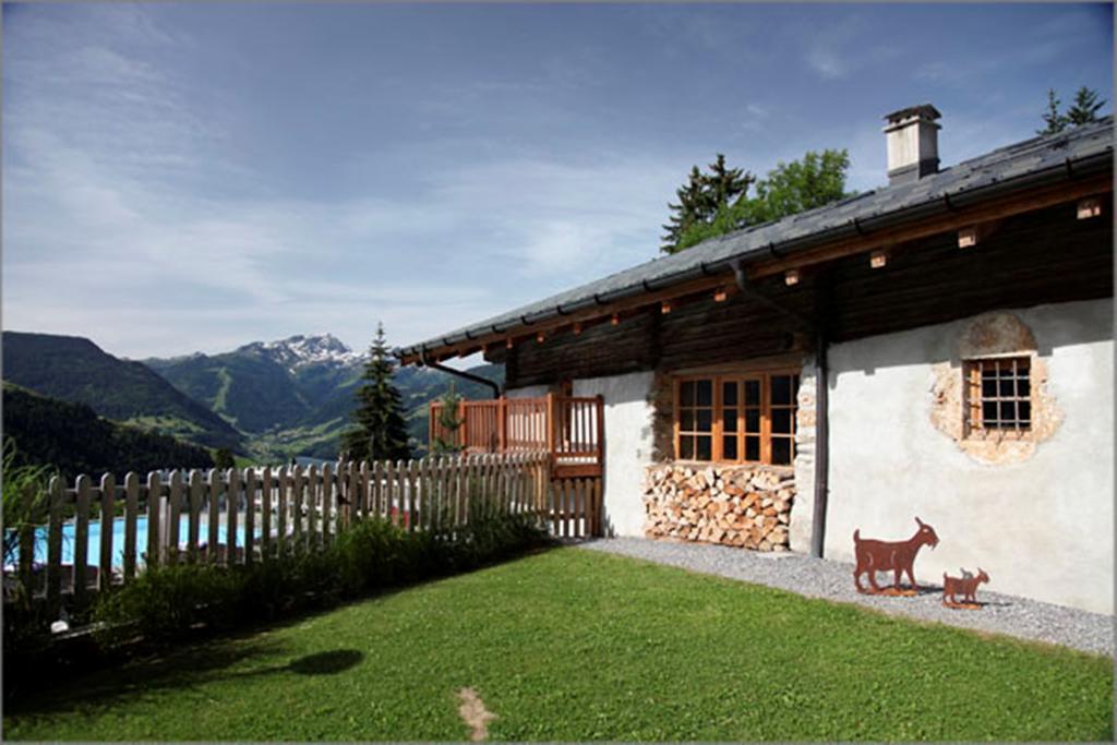הוטלוס Hotel La Ferme Du Chozal, Chalet De Tradition מראה חיצוני תמונה